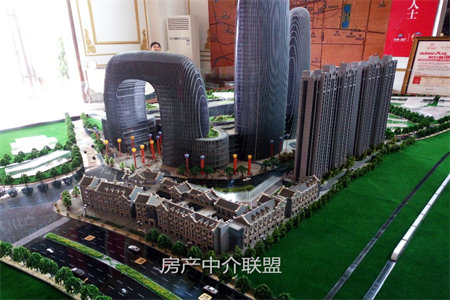 密州鑫丽花园2室2厅1卫67万96m2简单装修出售